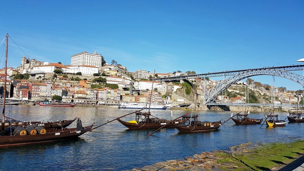 PORTUGAL, Oporto, visiones, visitas y el vino
